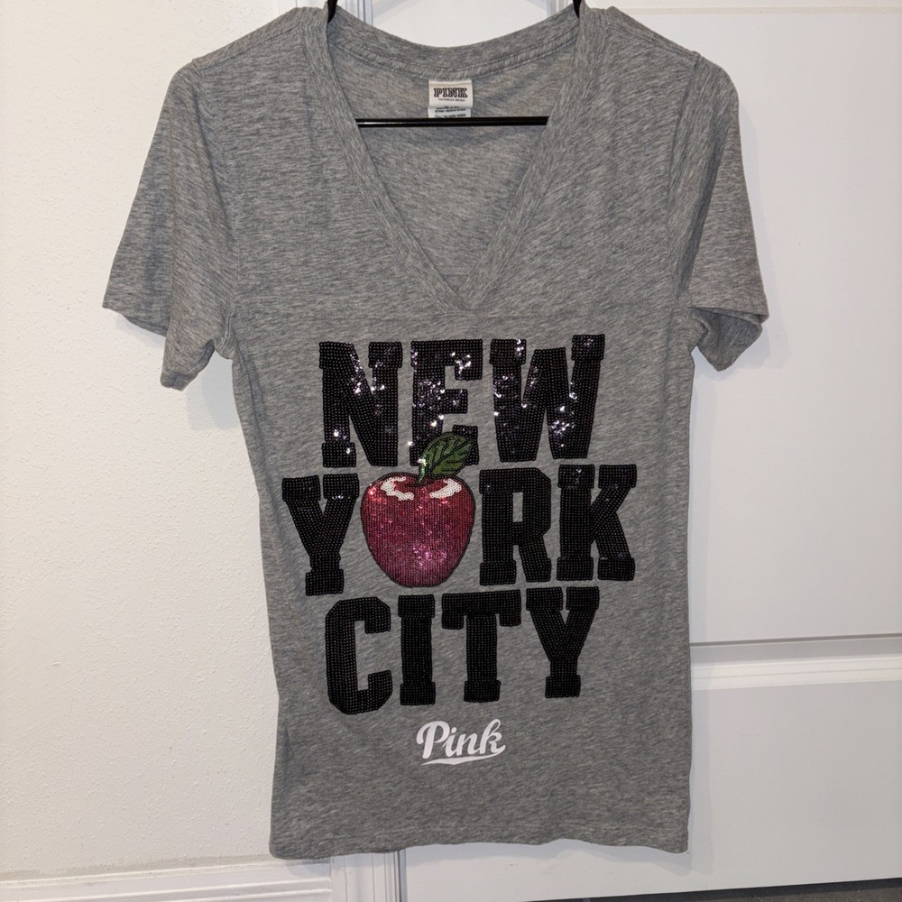Victoria's Secret Pink New York City Sequin V-Neck Tshirt Gray Medium‎ Rare